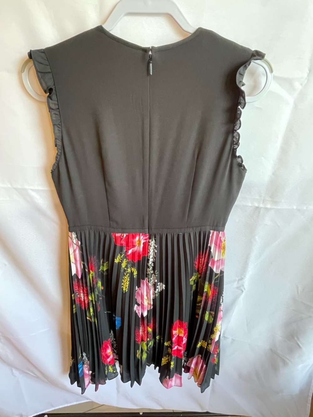 Ted Baker London Black Floral Pleated Party Dress Size 2 - Picture 2 of 6